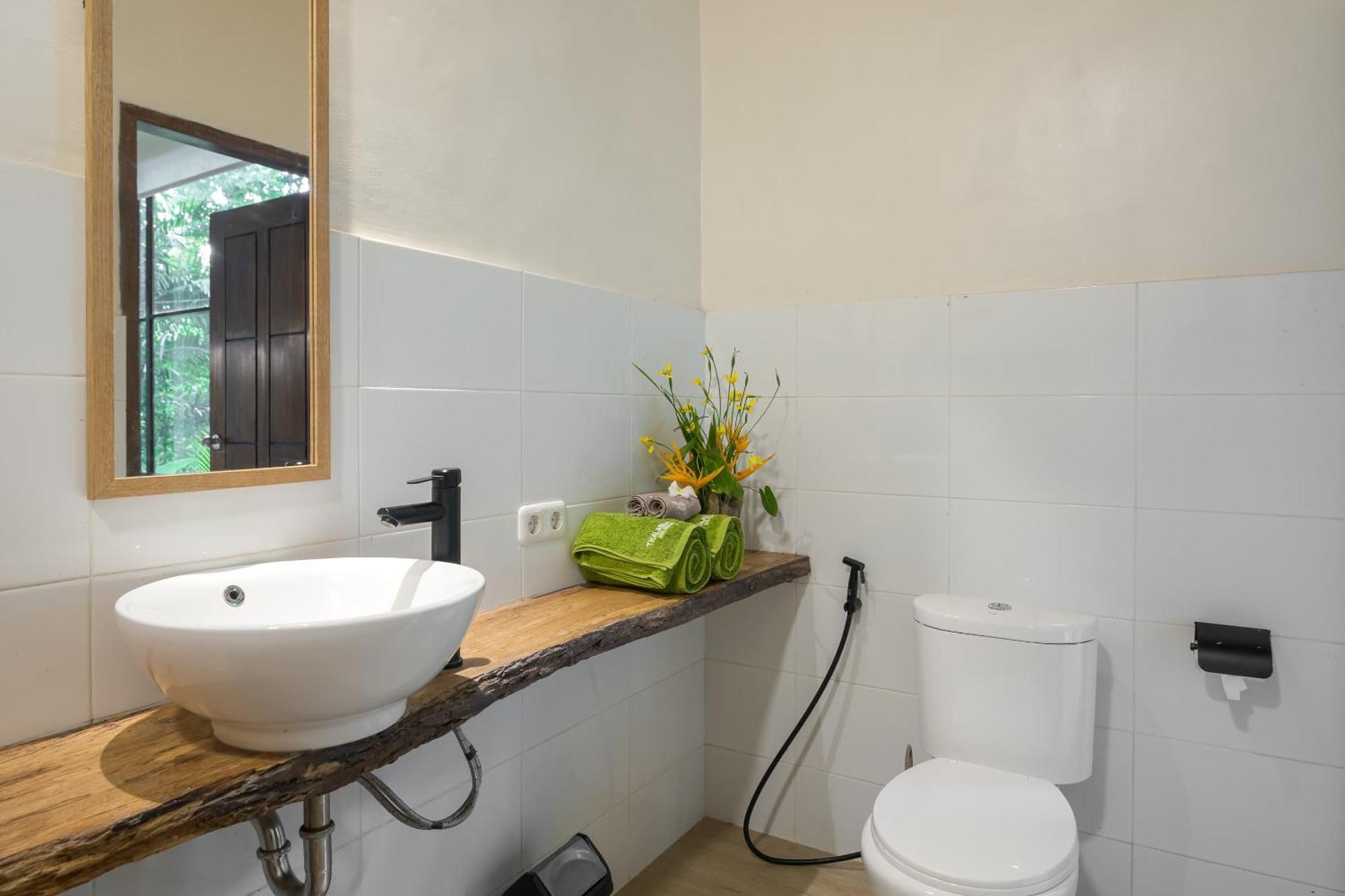 Thalassa Dive & Wellbeing Resort Manado Bagian luar foto