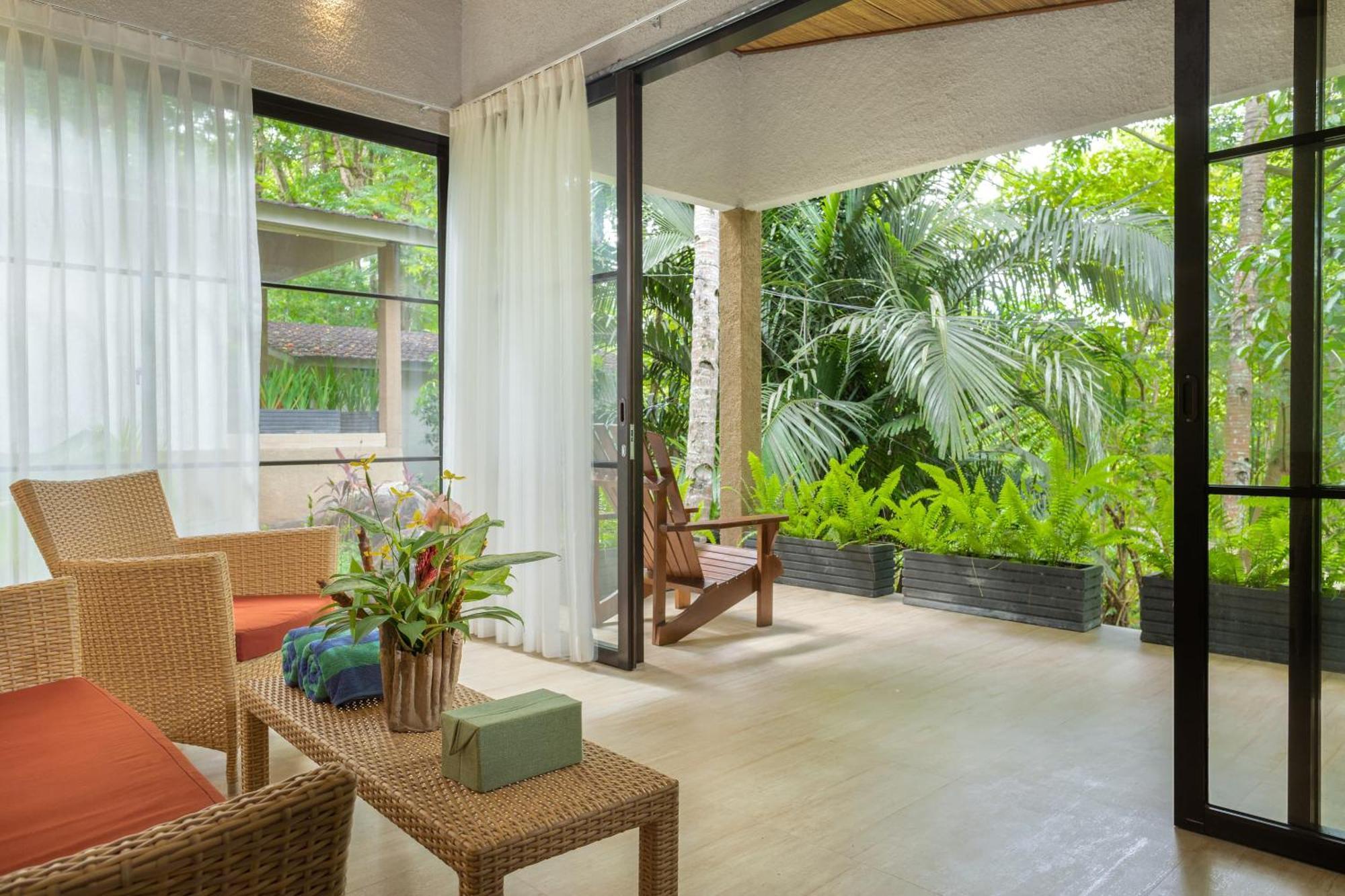 Thalassa Dive & Wellbeing Resort Manado Bagian luar foto