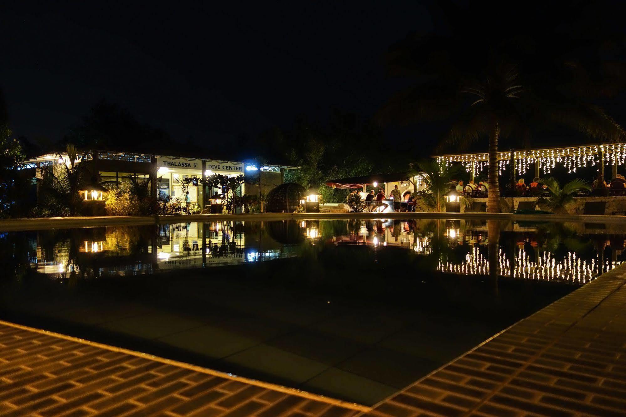 Thalassa Dive & Wellbeing Resort Manado Bagian luar foto